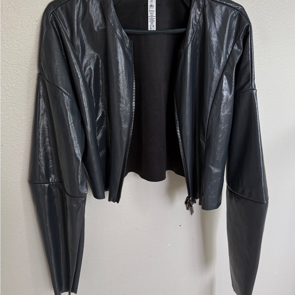 ALO Liquid Jacket with Cropped Length - Picture 5 of 8